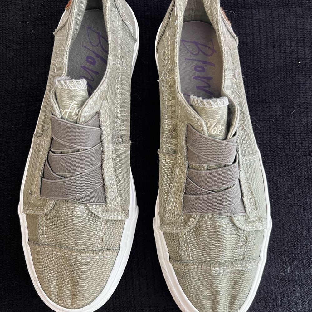 Blowfish Women’s Marley Slip On Canvas Sneakers Shoes Olive Green
